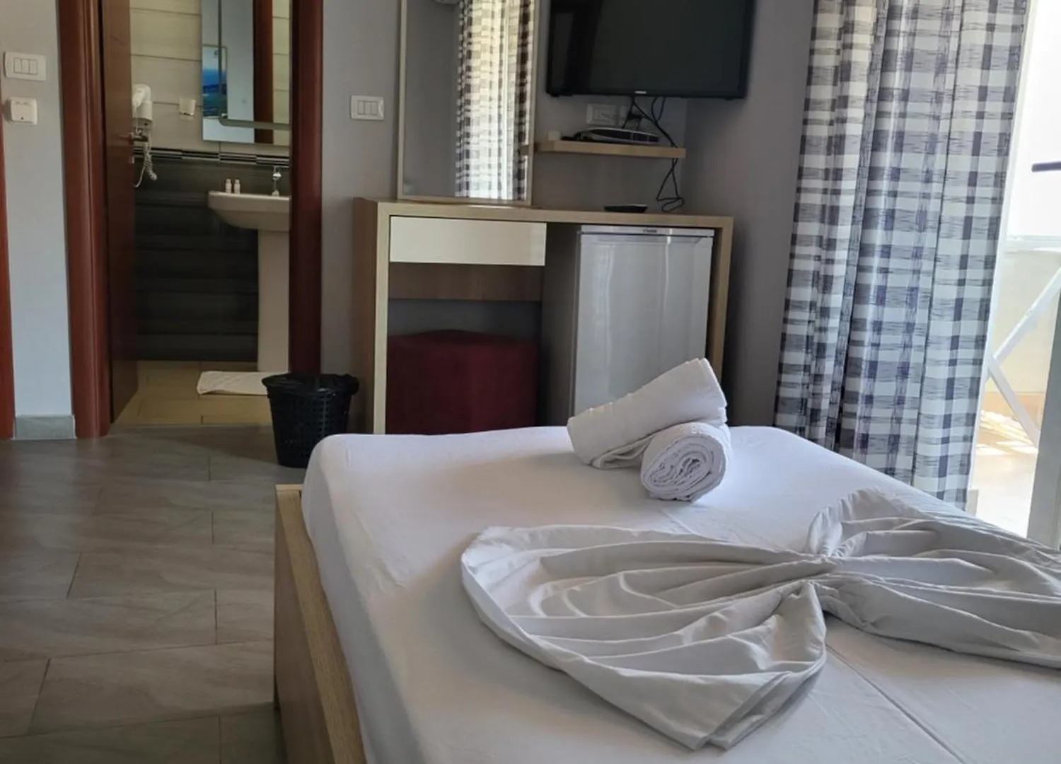 Augustus Hotel Dhermi