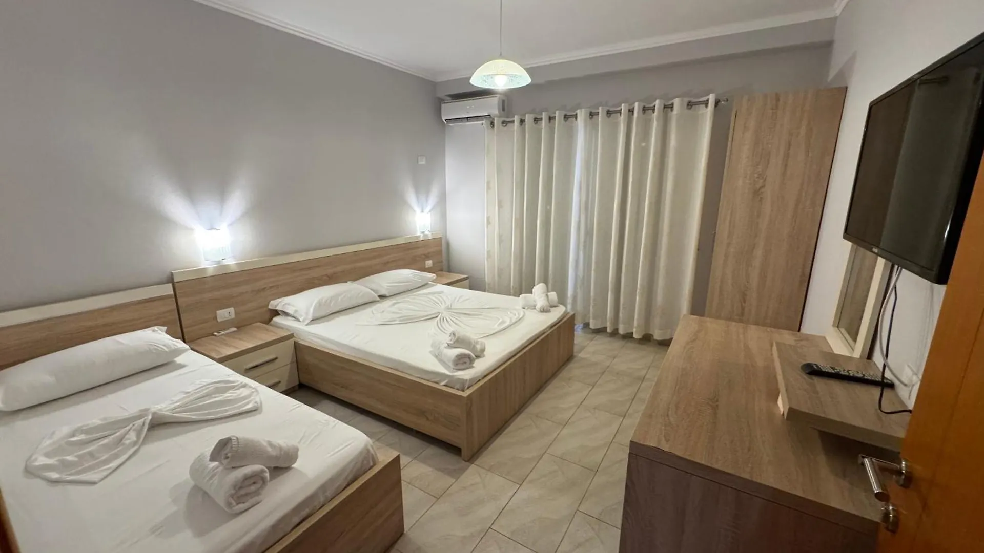 Augustus Hotel Dhermi