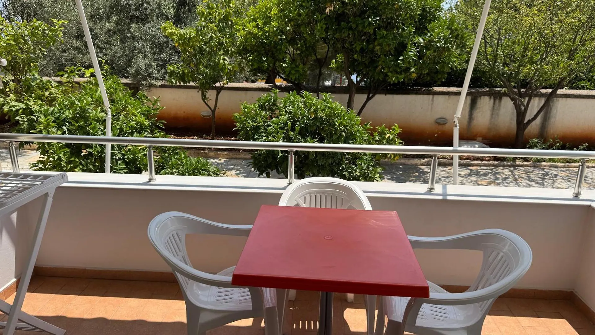 Augustus Hotel Dhërmi