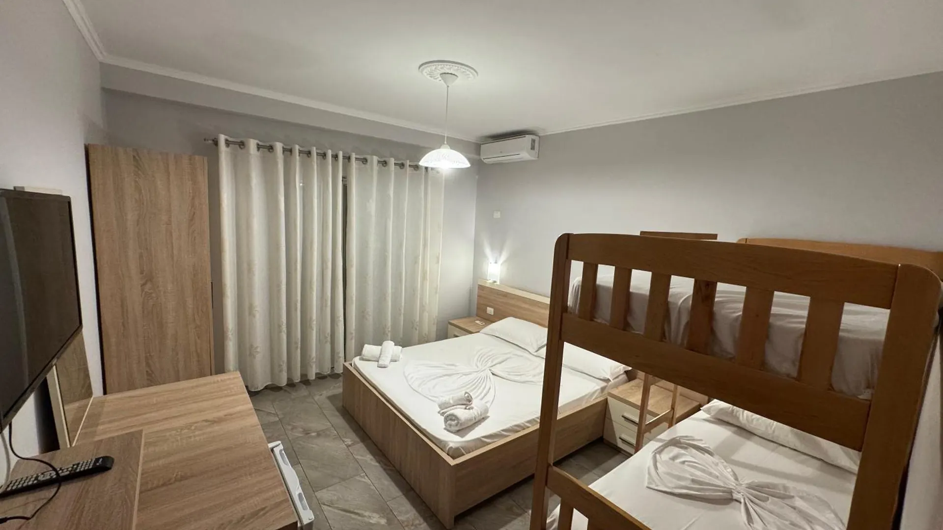 Augustus Hotel Dhermi