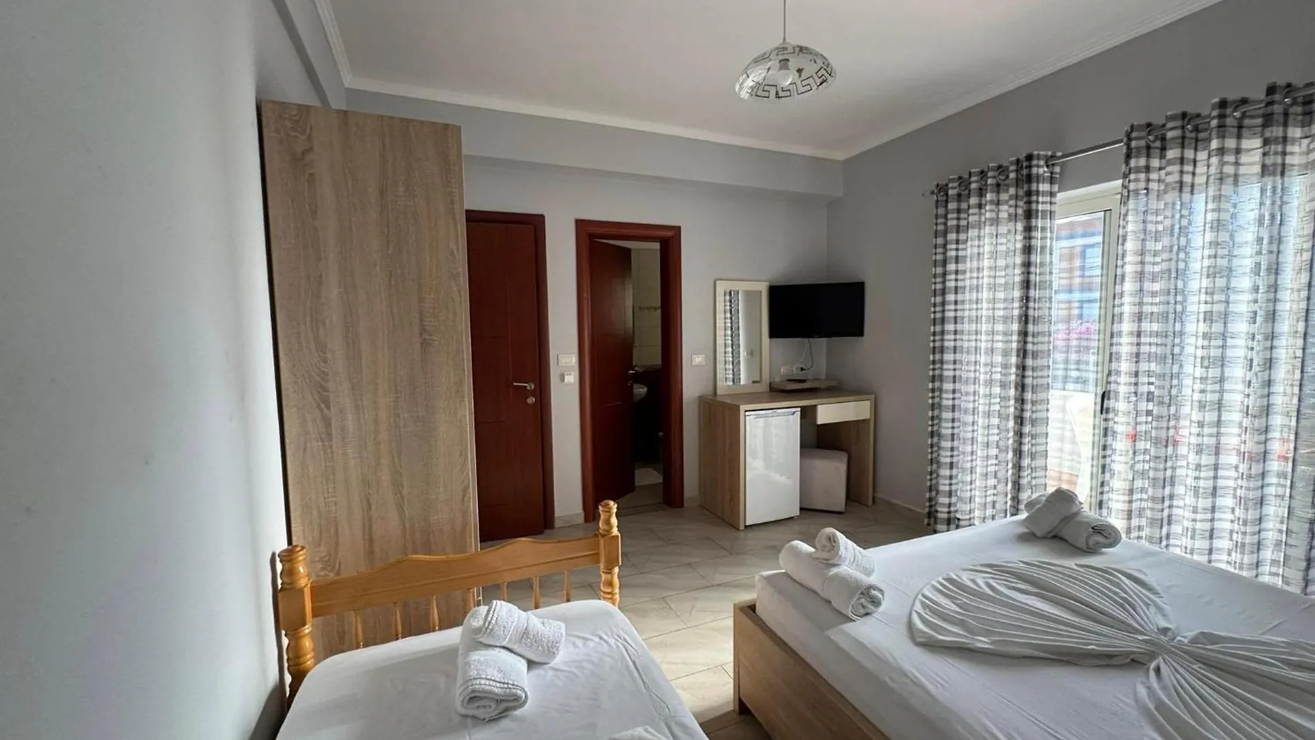 Augustus Hotel Dhermi