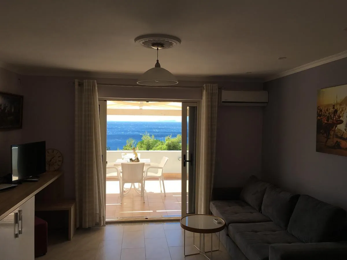 Augustus Hotel Dhërmi